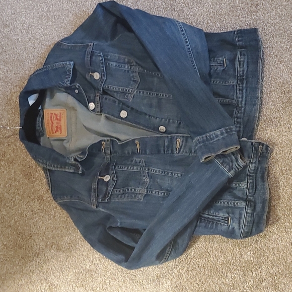 Levi Jean Jacket - Picture 3 of 4